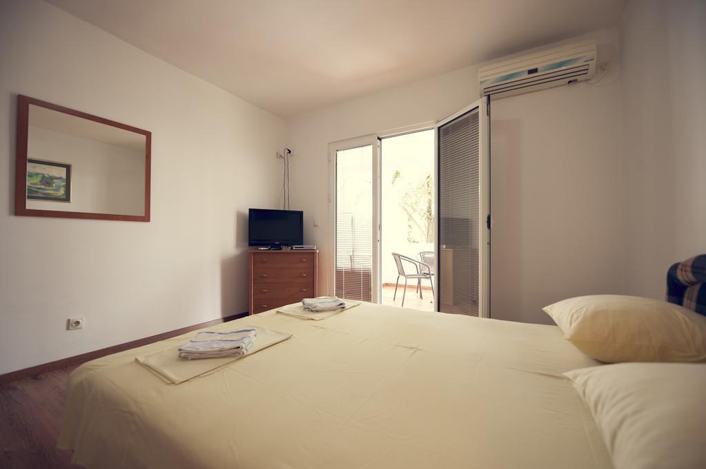 Lyon Apartments Budva Room photo